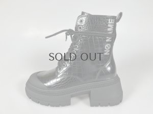 画像1: 【期間限定３０％OFF】ノーネーム/no name  STRONG RANGER BOOTS PRINT CROCO  ブラック　ブーツ　厚底ブーツ　 (1)